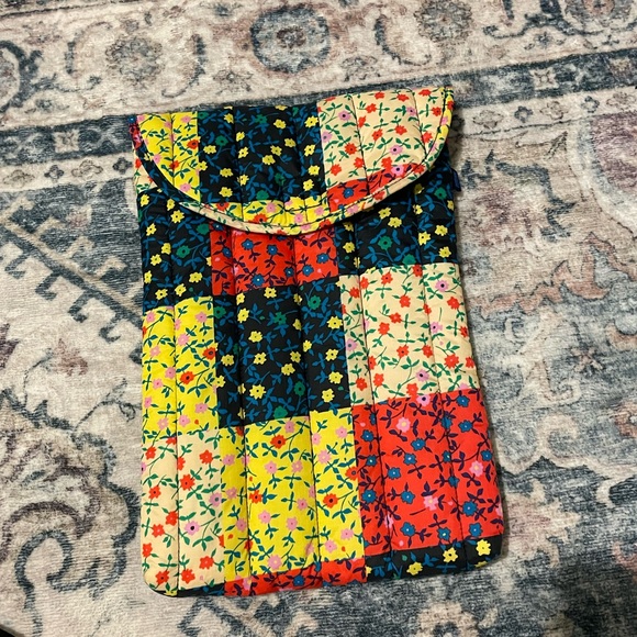 BAGGU Floral Patchwork 14” Laptop Sleeve - Picture 1 of 4